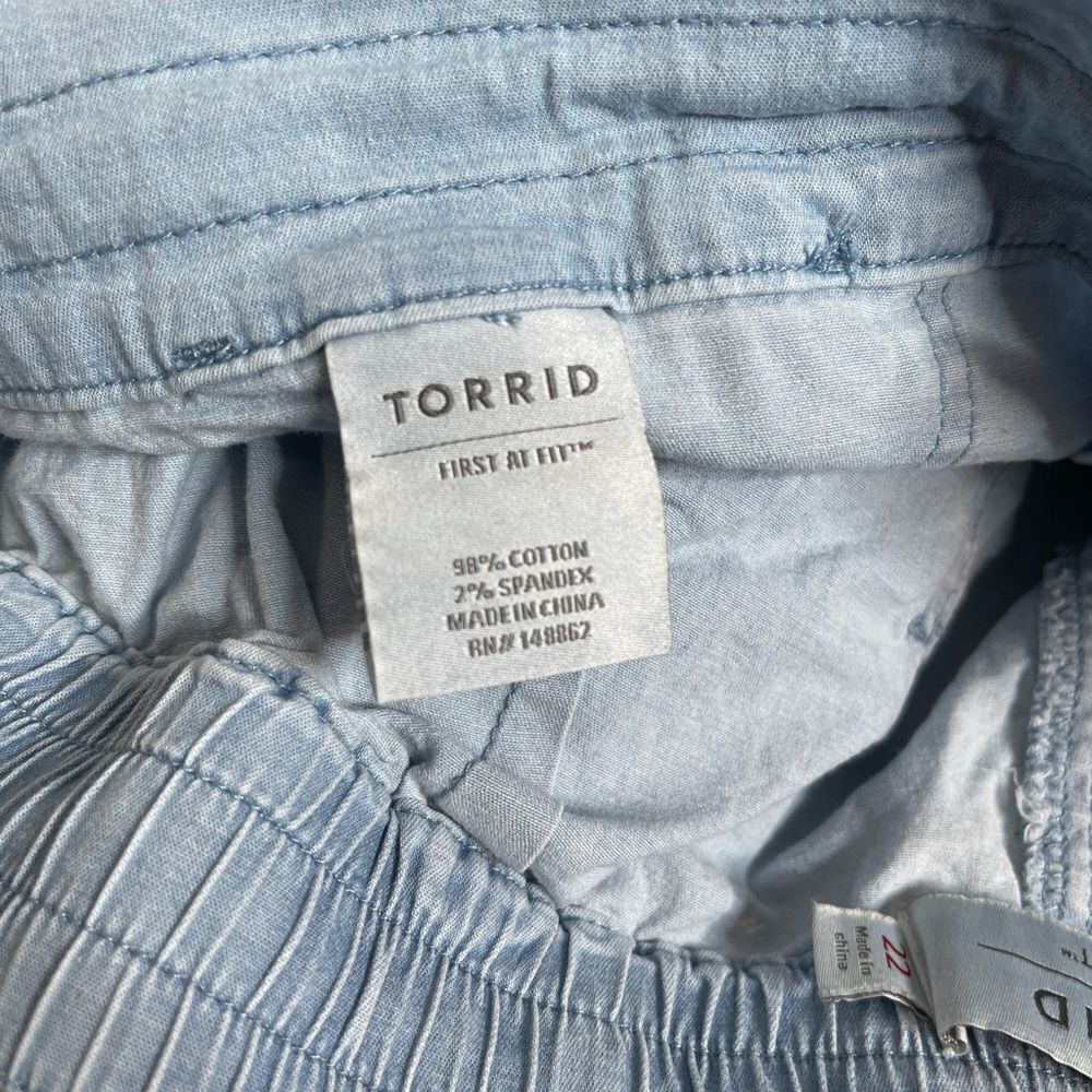 Torrid chambray light wash pants - Picture 7 of 11